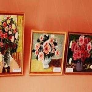 Юные художники Ессентуков посвятили мамам выставку